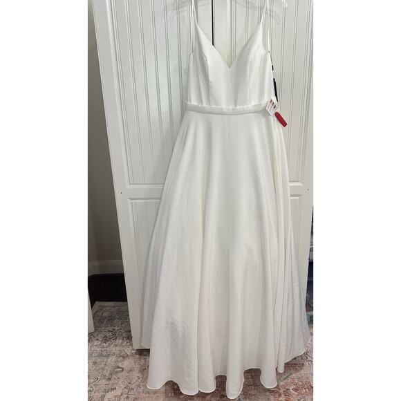 IEENA Mac Duggal Classic A-Line V-Neck Ballgown White Sz 10 - Picture 5 of 15